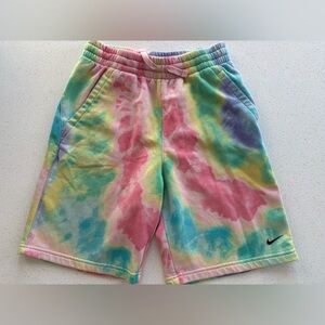 Nike Kids Tie-Dye Shorts size XL